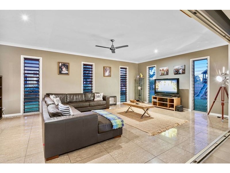 60 Denham Boulevard, Redland Bay QLD 4165