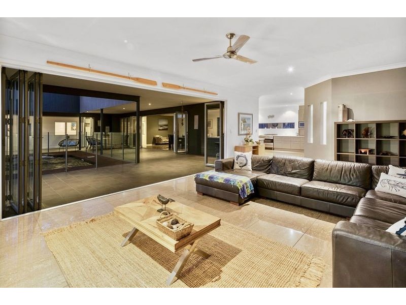 60 Denham Boulevard, Redland Bay QLD 4165