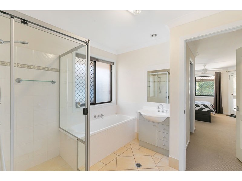 32 Hayman Street, Redland Bay QLD 4165