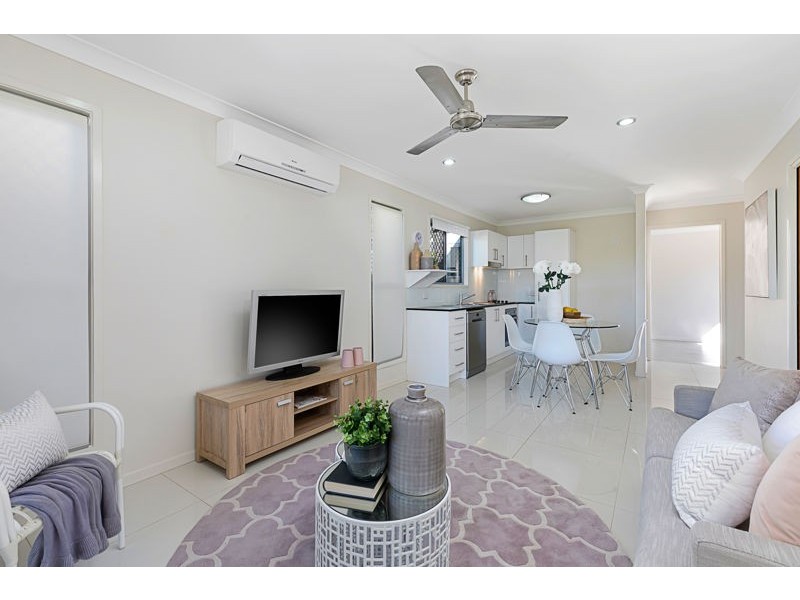 1/14 Moore St, Victoria Point QLD 4165