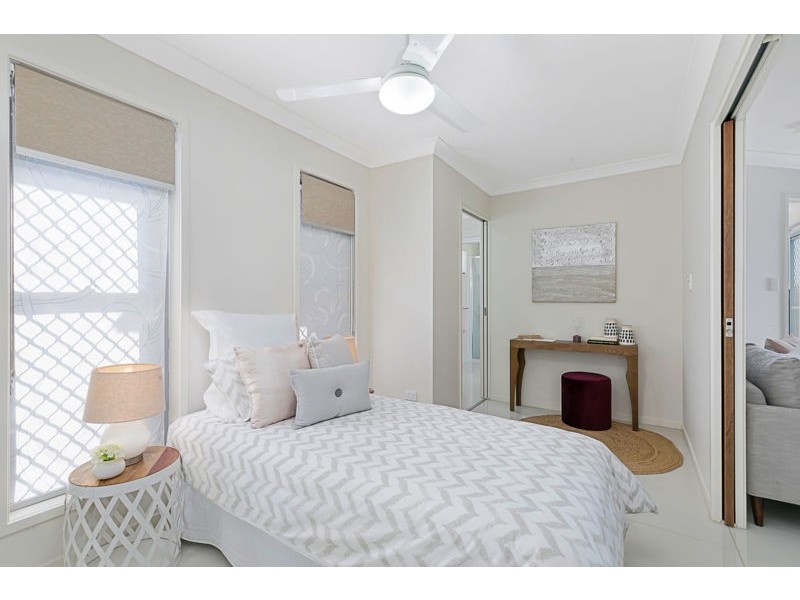 1/14 Moore St, Victoria Point QLD 4165