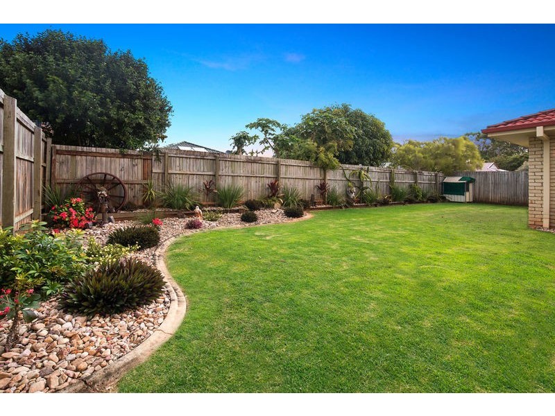 9 Seaholly Crescent, Victoria Point QLD 4165