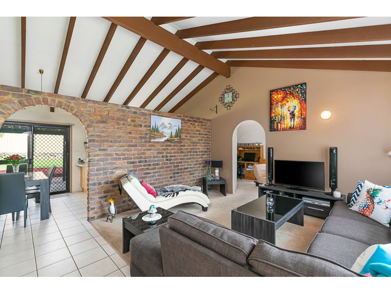 12 Whitehaven St, Alexandra Hills QLD 4161