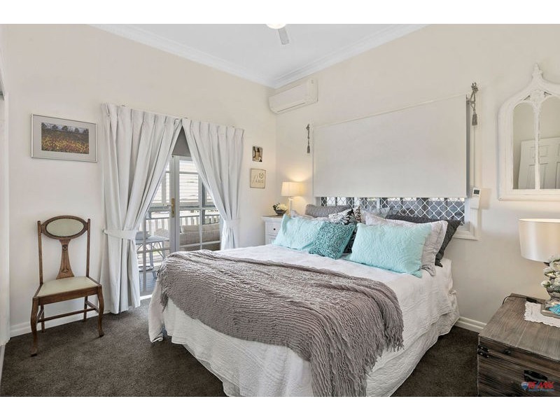 14 Newlands Street, Redland Bay QLD 4165