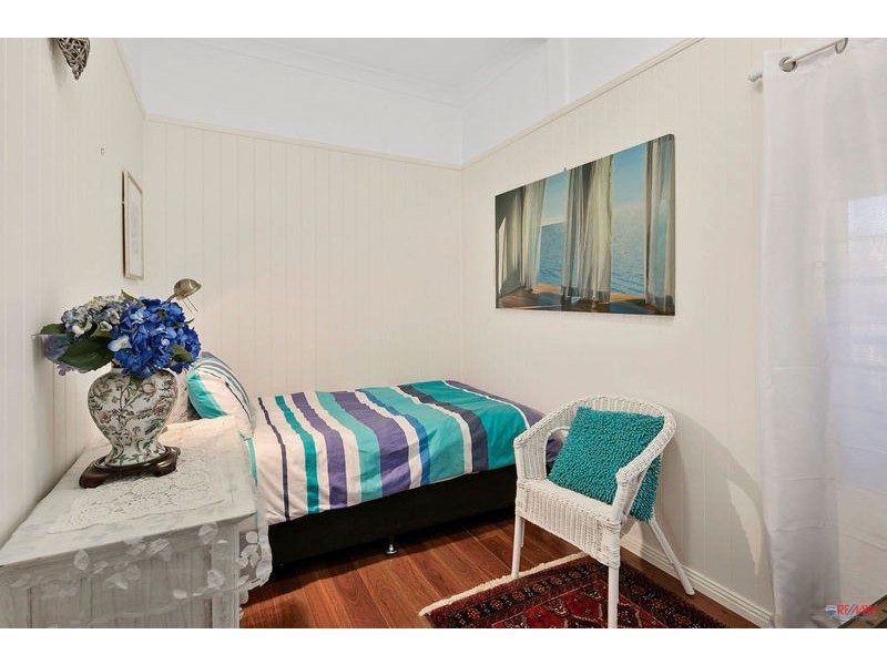 14 Newlands Street, Redland Bay QLD 4165