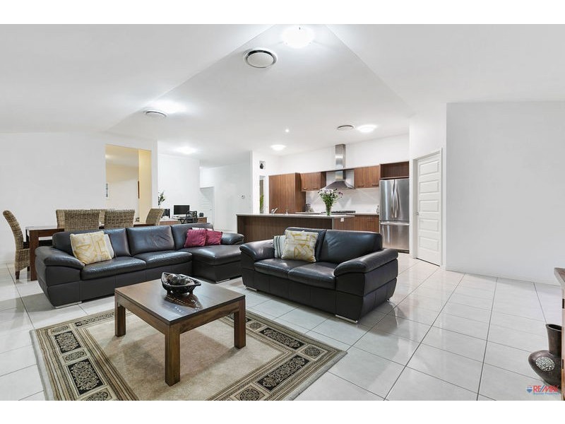 17 Balsam Street, Redland Bay QLD 4165