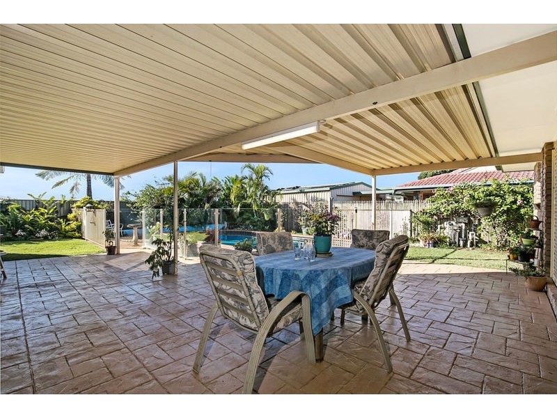 5 Moreton View Pde, Redland Bay QLD 4165