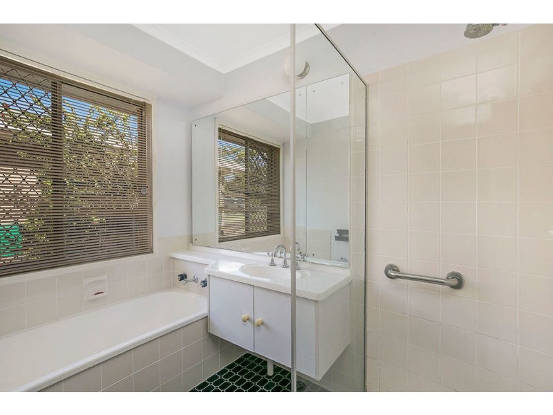 311 Bloomfield Street, Cleveland QLD 4163