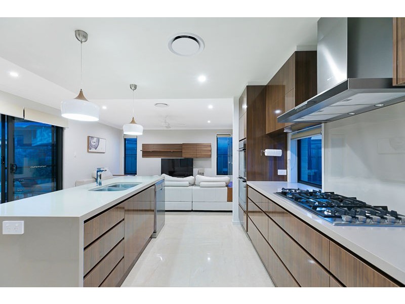 38 Sandalwood Street, Thornlands QLD 4164