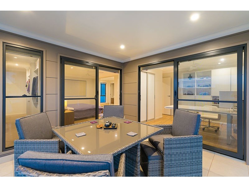 38 Sandalwood Street, Thornlands QLD 4164