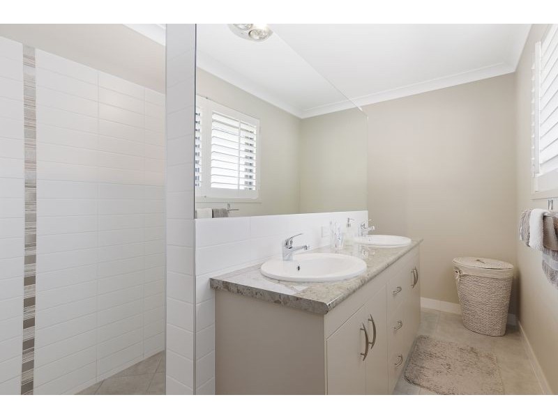 5 Jerrys Place, Thornlands QLD 4164