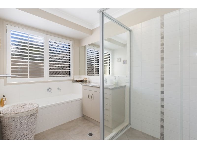 5 Jerrys Place, Thornlands QLD 4164