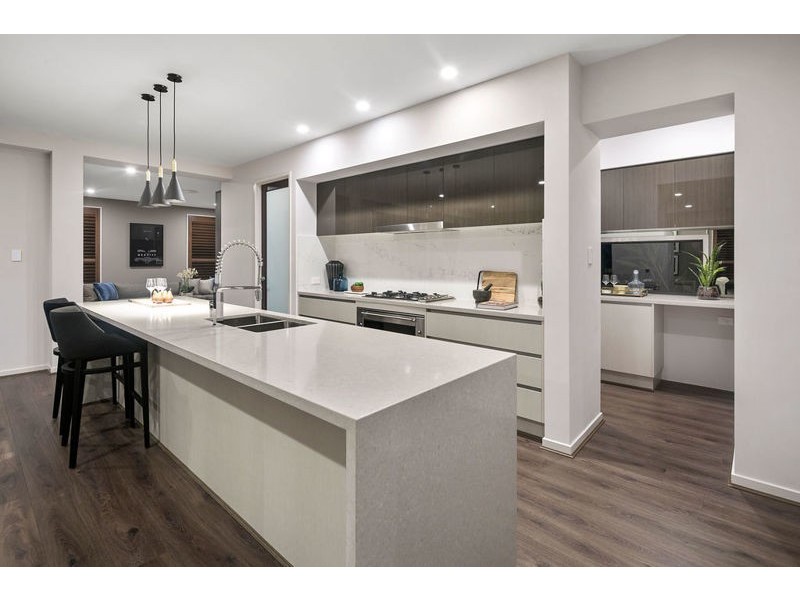 11 Freshwater Street, Thornlands QLD 4164