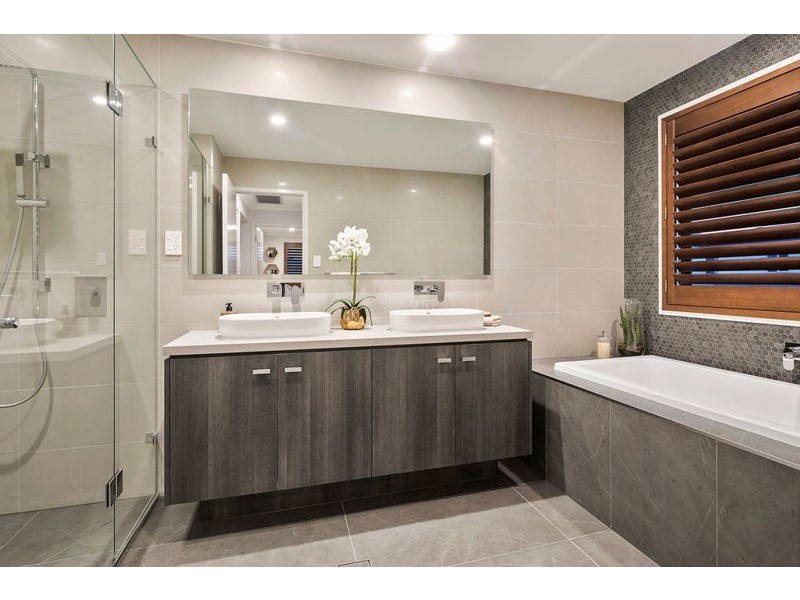 11 Freshwater Street, Thornlands QLD 4164