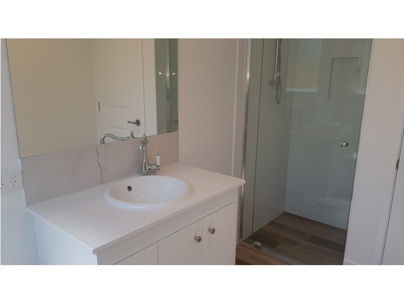 92 Main Road, Wellington Point QLD 4160