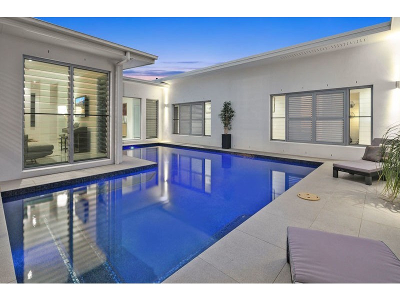 54 Main Road, Wellington Point QLD 4160