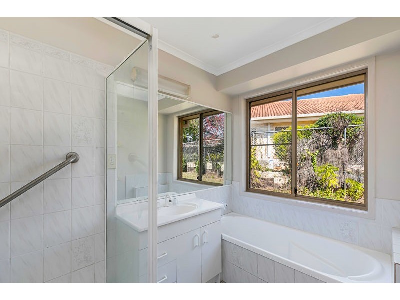 1 Sovereign Court, Birkdale QLD 4159