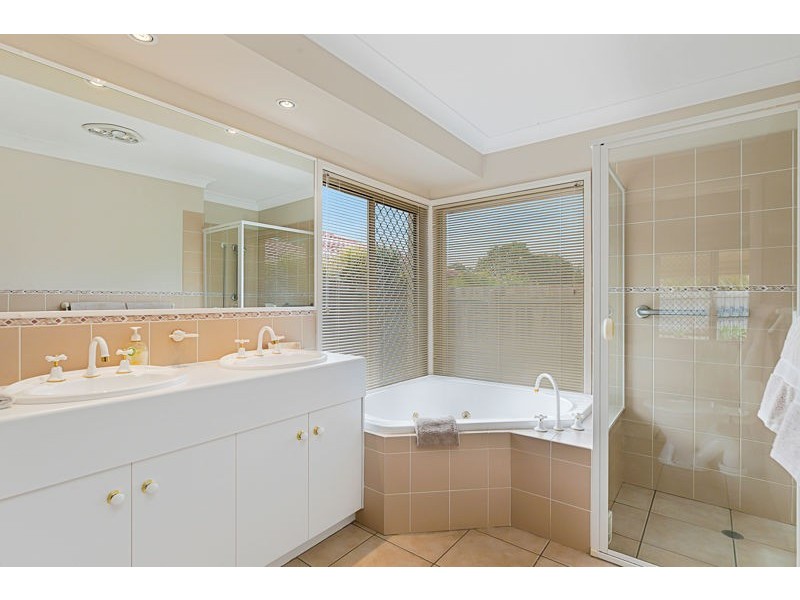 8 Amelia Place, Cleveland QLD 4163