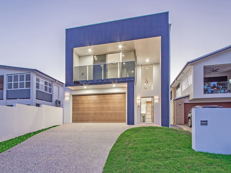 4 Talburpin Esplanade, Redland Bay QLD 4165