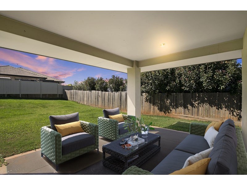 27 Cole Street, Redland Bay QLD 4165