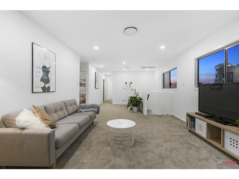 12 Water Street, Cleveland QLD 4163