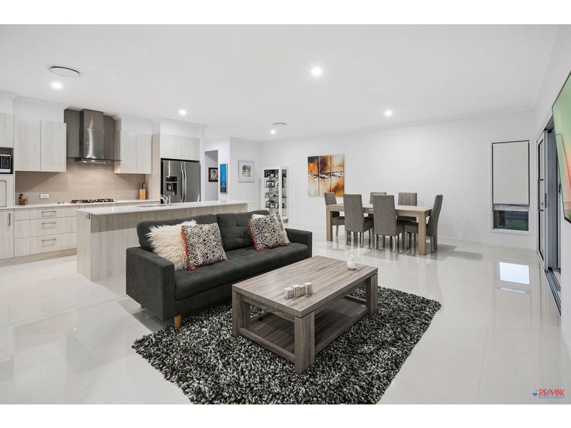 273 Railway Parade, Birkdale QLD 4159