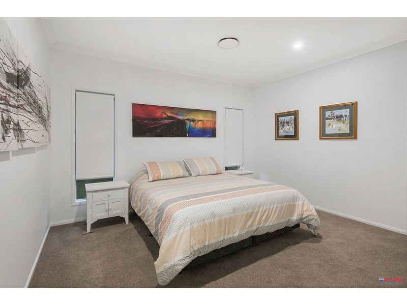 273 Railway Parade, Birkdale QLD 4159