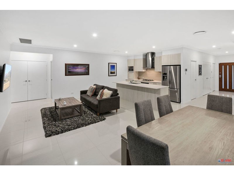 273 Railway Parade, Birkdale QLD 4159