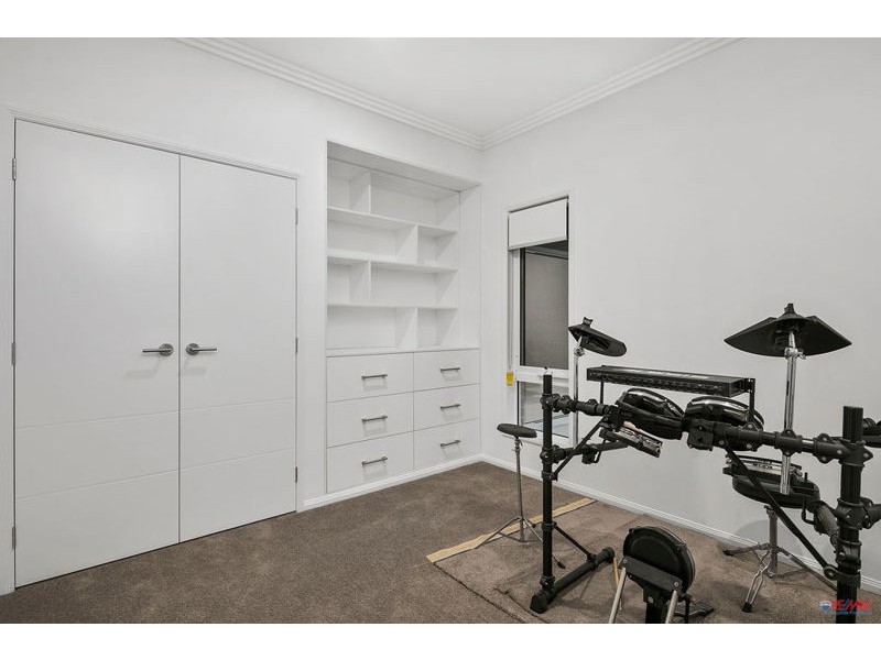 273 Railway Parade, Birkdale QLD 4159