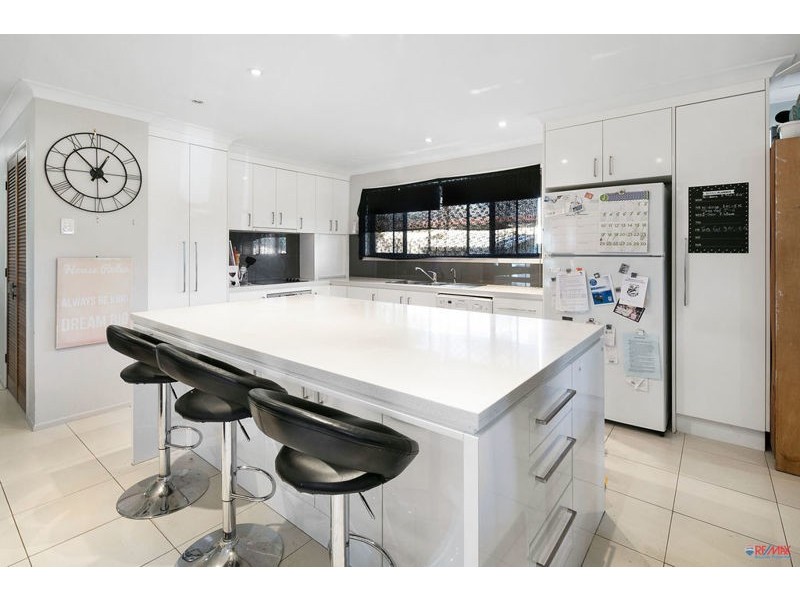 16 Joanne Crescent, Thornlands QLD 4164