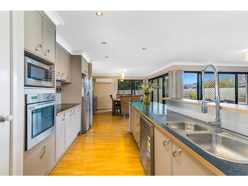 10 Foote Street, Redland Bay QLD 4165