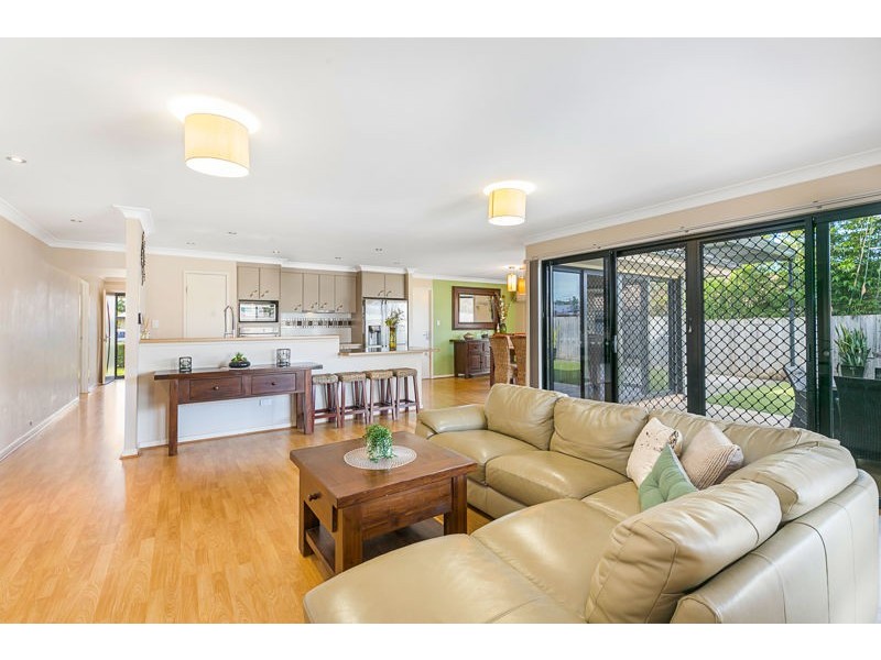 10 Foote Street, Redland Bay QLD 4165