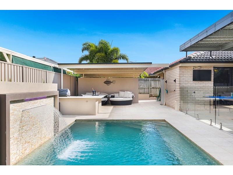 10 Foote Street, Redland Bay QLD 4165