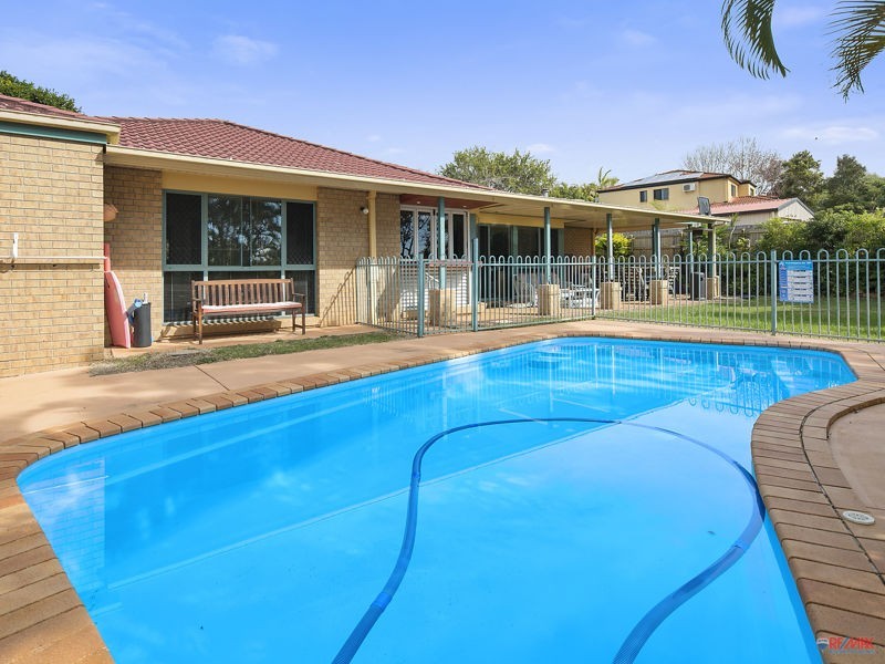 17 Burbank Road, Birkdale QLD 4159