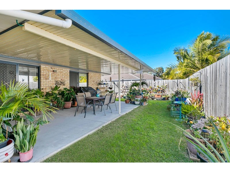 8 Turquoise Street, Redland Bay QLD 4165