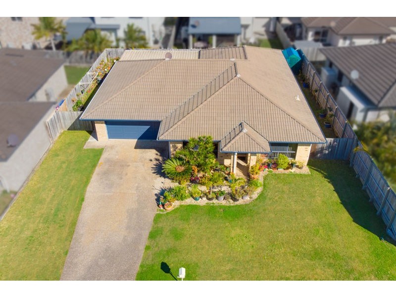 8 Turquoise Street, Redland Bay QLD 4165