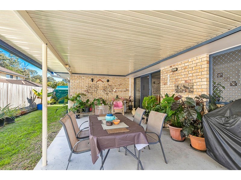 8 Turquoise Street, Redland Bay QLD 4165