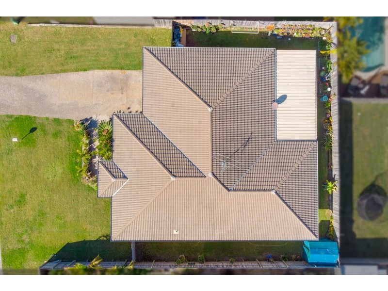 8 Turquoise Street, Redland Bay QLD 4165