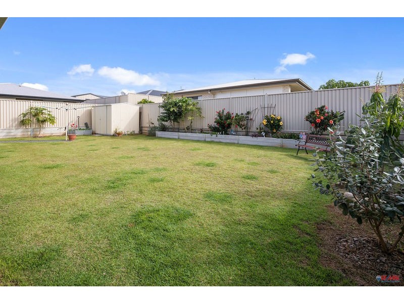 15 Noah Court, Redland Bay QLD 4165