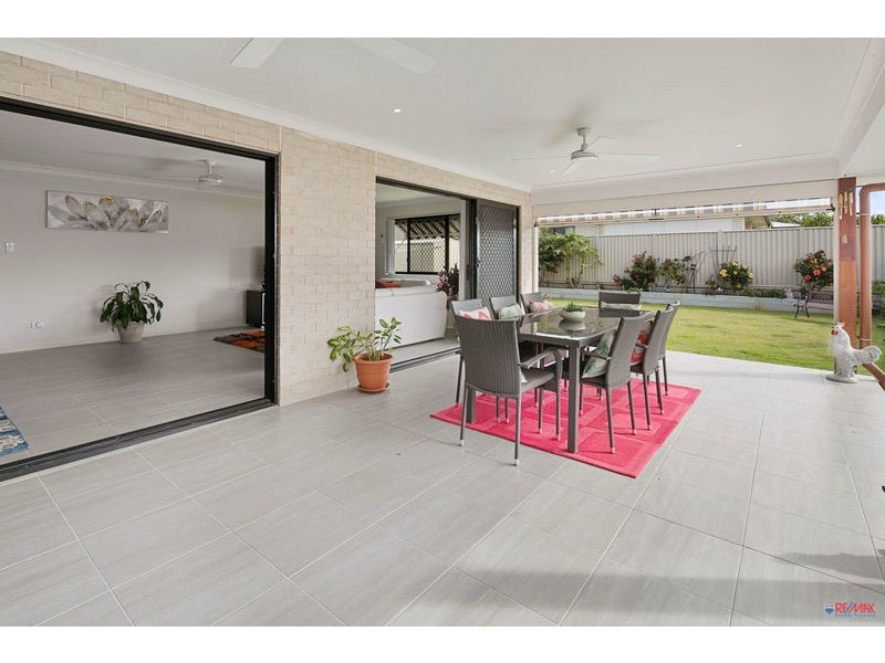 15 Noah Court, Redland Bay QLD 4165