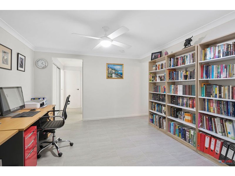 15 Noah Court, Redland Bay QLD 4165