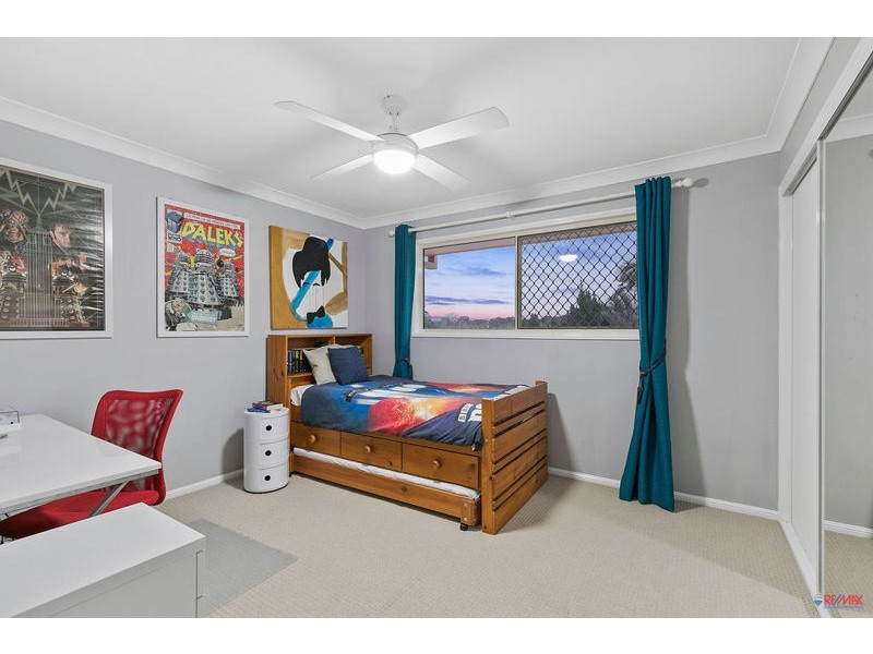 7 Swordfish Court, Birkdale QLD 4159