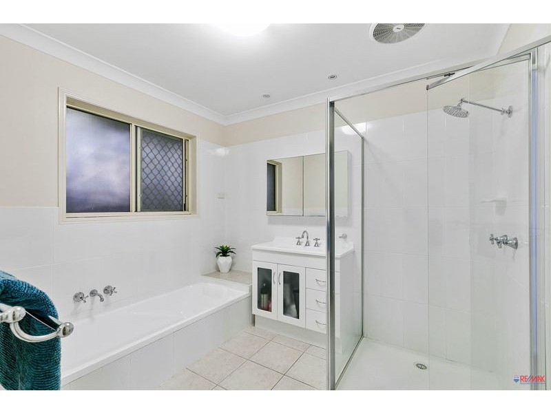 7 Swordfish Court, Birkdale QLD 4159