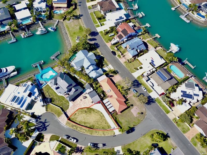8 Binnacle Close, Raby Bay QLD 4163