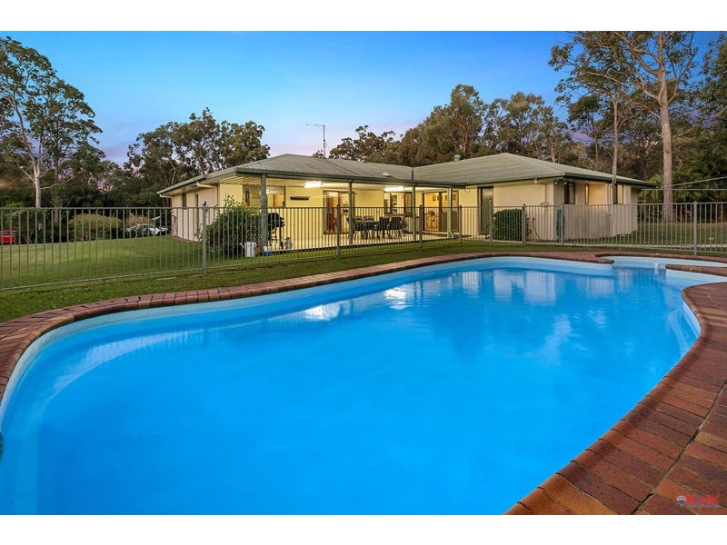 1 Honeymyrtle Court, Capalaba QLD 4157