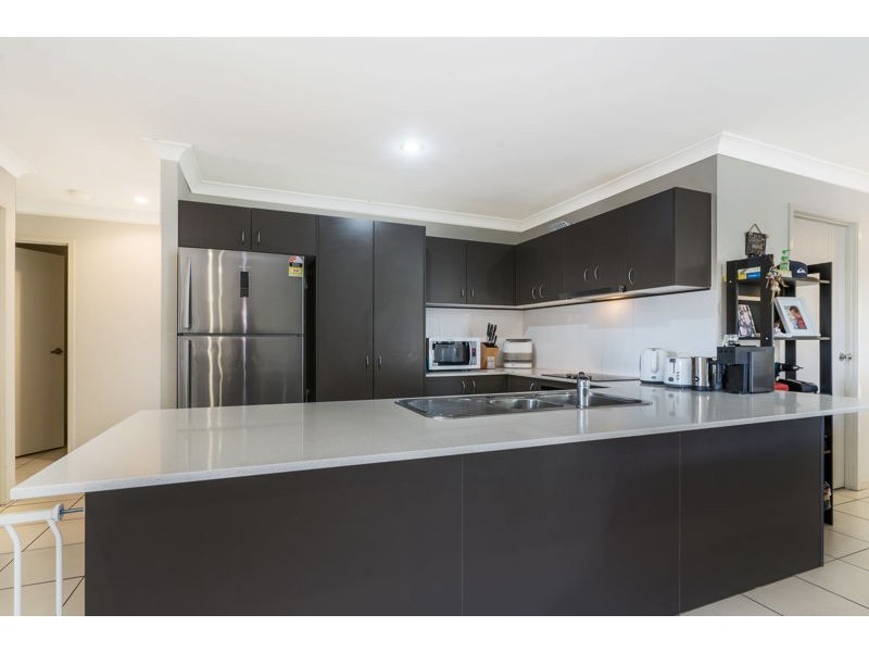 9 Benjamin St, Pimpama QLD 4209