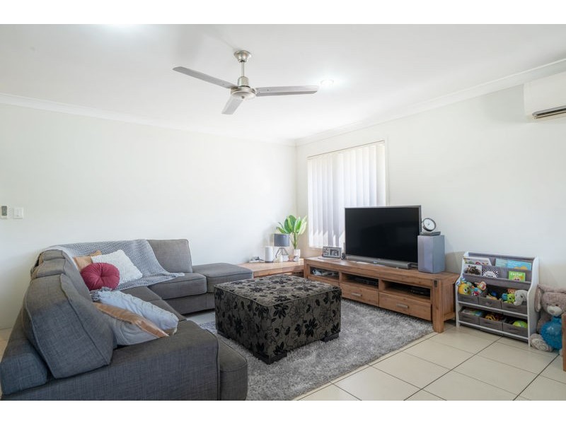 9 Benjamin St, Pimpama QLD 4209