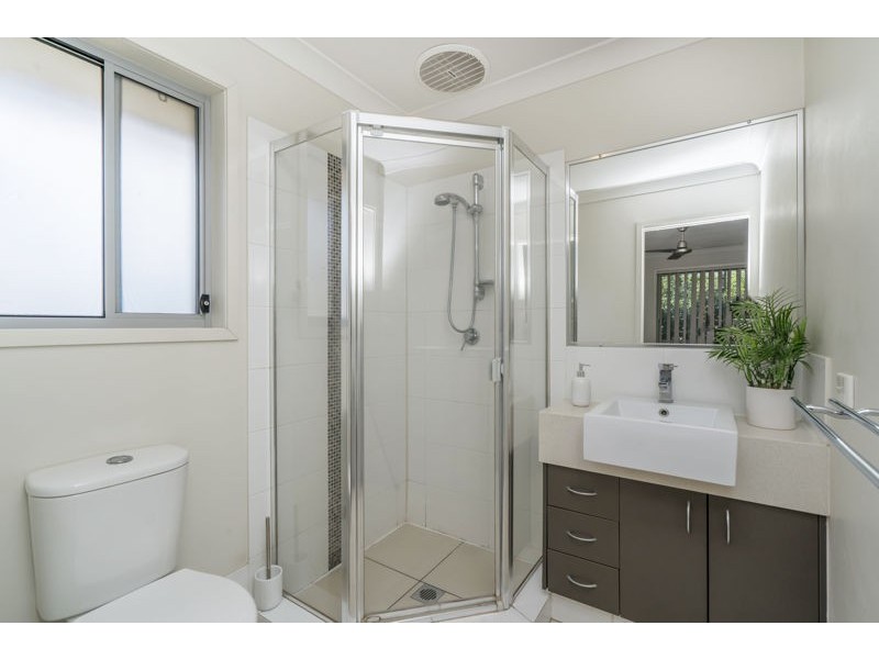 9 Benjamin St, Pimpama QLD 4209