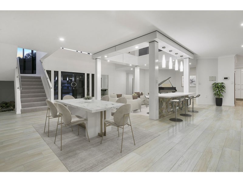 8 Sommersea Drive, Raby Bay QLD 4163