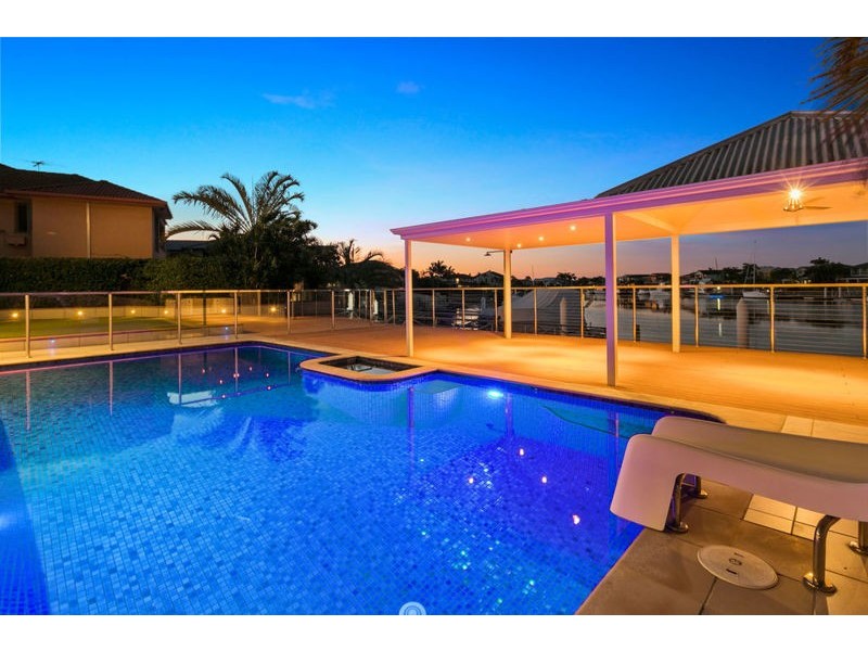 8 Sommersea Drive, Raby Bay QLD 4163